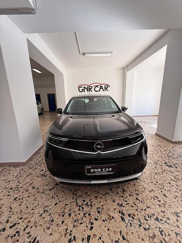 Usata Opel Mokka Elegance 110 CV (80 kW) 2022 Nero SUV