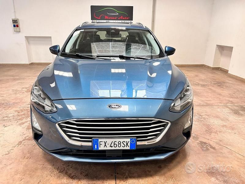 Grigio Usata 2019 Ford Focus Business Edition Tre volumi | 11.999 € (Ottimo prezzo) - Immagine 1/4