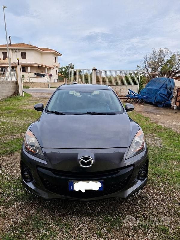 Grigio Usata 2013 Mazda 3 Active Tre volumi | 4000 € - Immagine 1/4