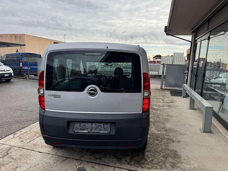 Usata Opel Combo Selective 95 CV (69 kW) 2013 Argento Monovolume