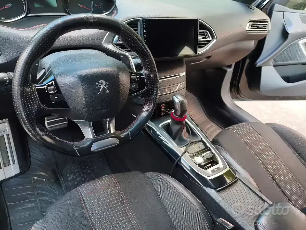 Usata Peugeot 308 GT-line 120 CV (88 kW) 2017 Nero Berlina