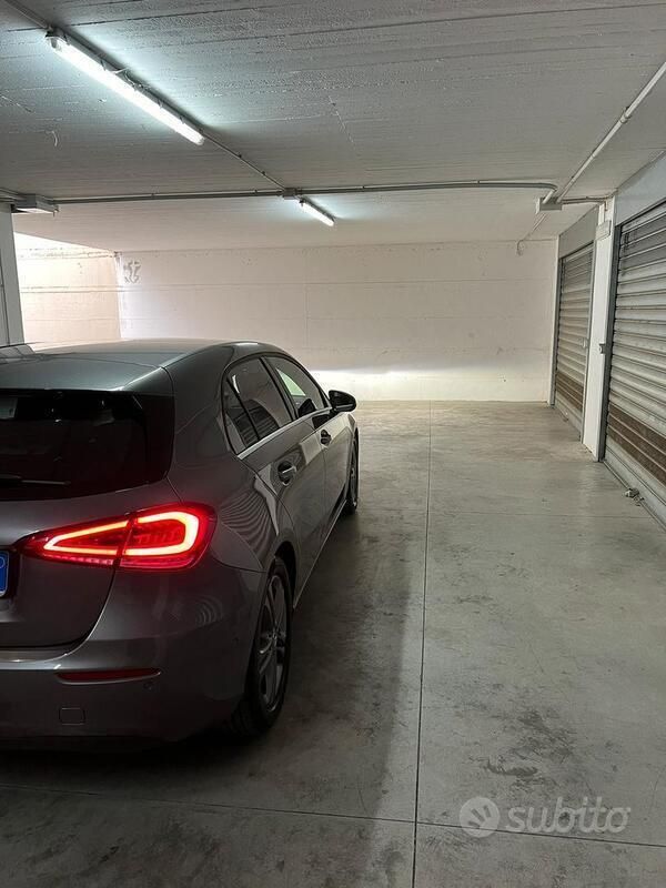 Usata Mercedes A180 Business 136 CV (100 kW) 2019 Grigio Berlina