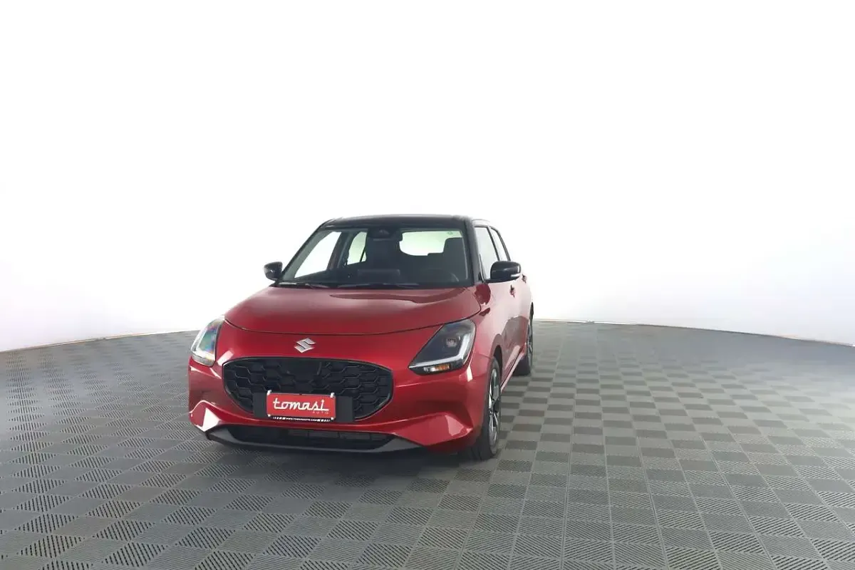 Usata Suzuki Swift 83 CV (61 kW) 2025 Rosso cordoba Utilitaria
