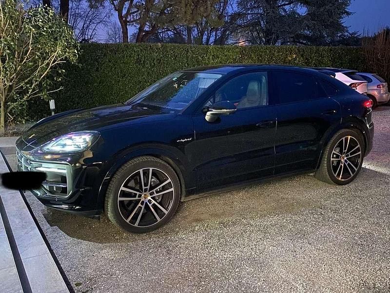 Usata Porsche Cayenne Coupe 470 CV (345 kW) 2024 Nero SUV
