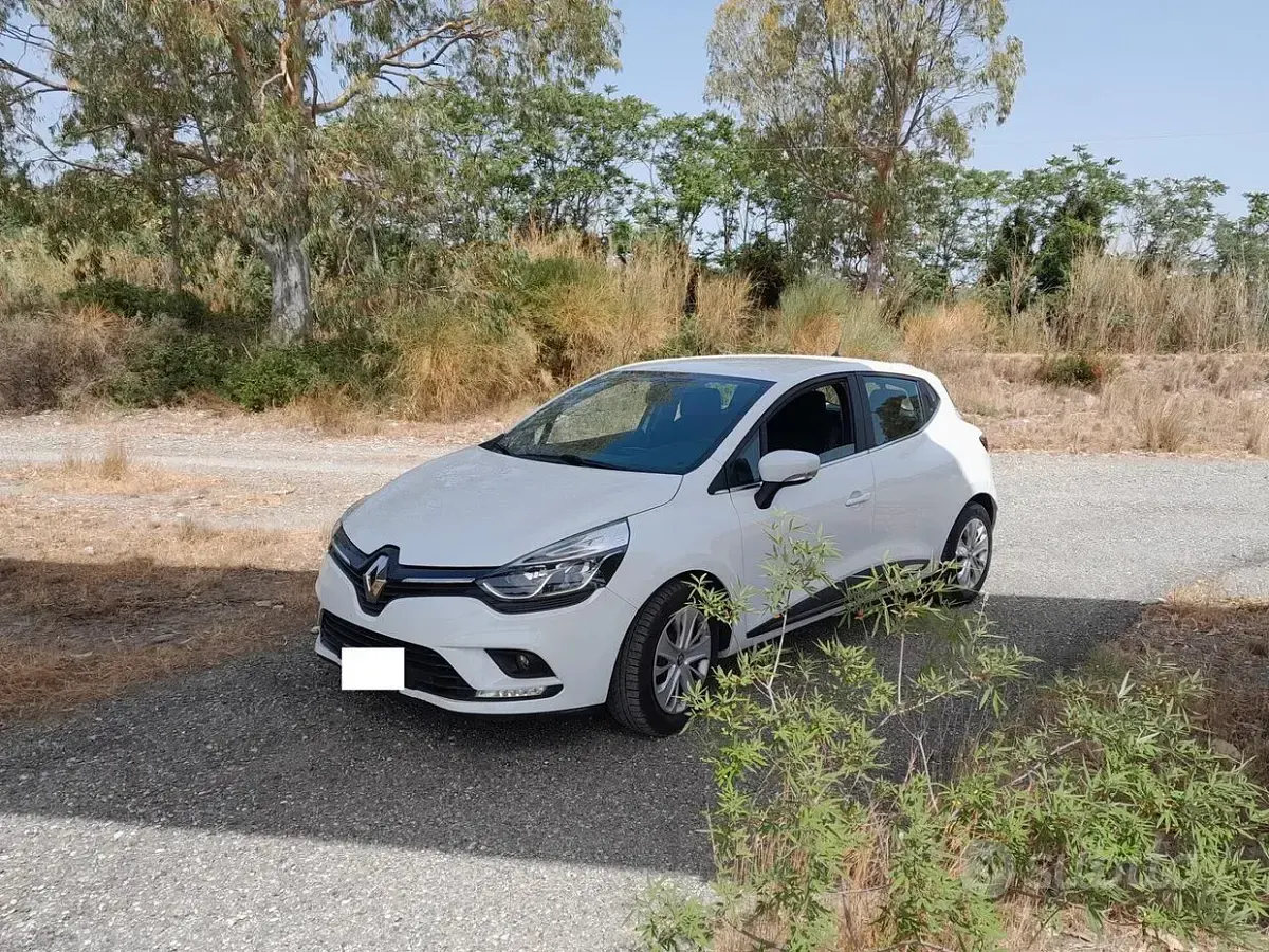 Second-hand Renault Clio IV 90 CP (66 kW) 2018 Alb Berlinǎ