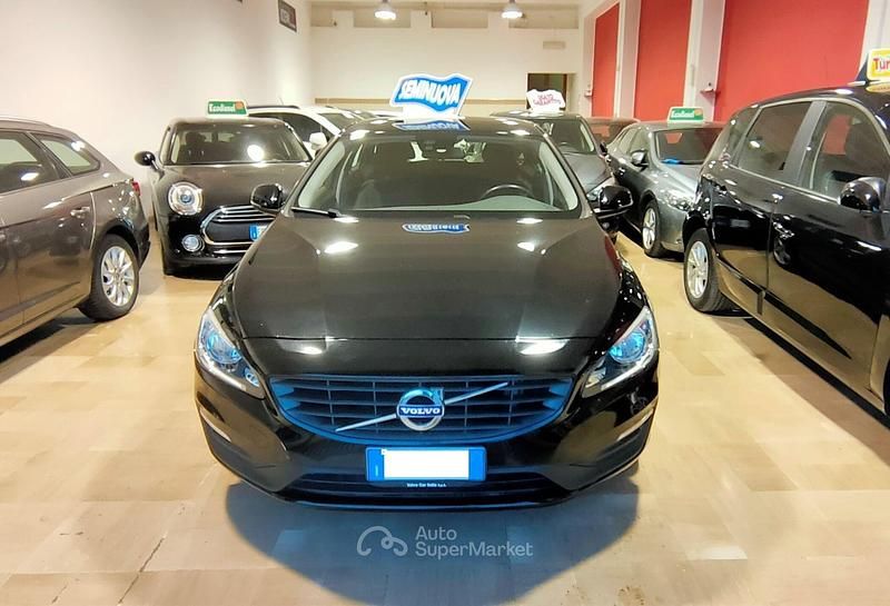 Nero Usata 2017 Volvo V60 Station wagon | 13.300 € (Buon prezzo) - Immagine 1/4