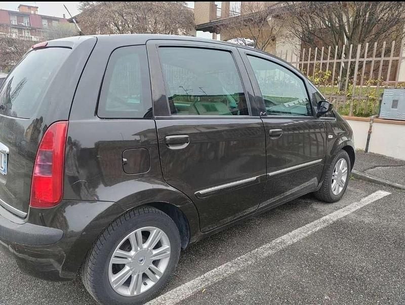 Usata Lancia Musa 95 CV (69 kW) 2006 Monovolume