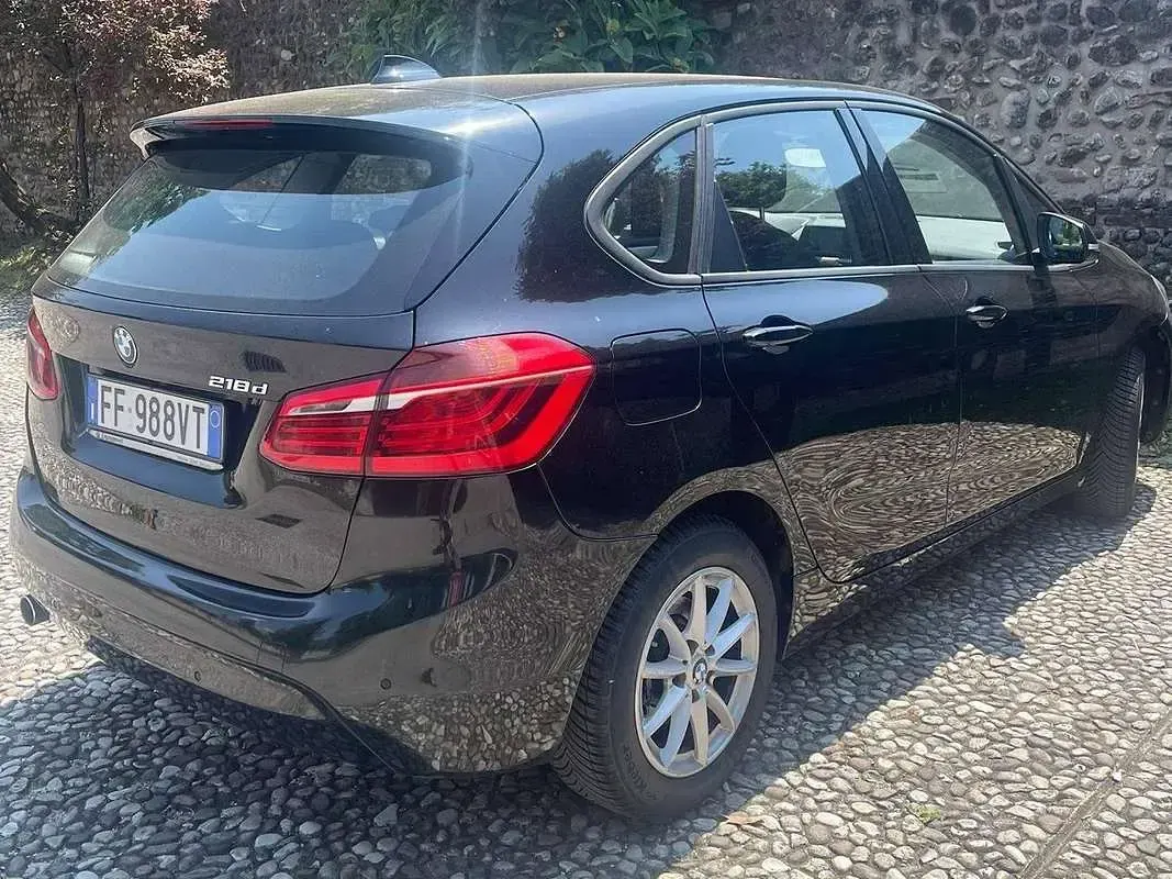 Usata BMW 218 Active Tourer Comfort Edition 150 CV (110 kW) 2016 Nero Monovolume