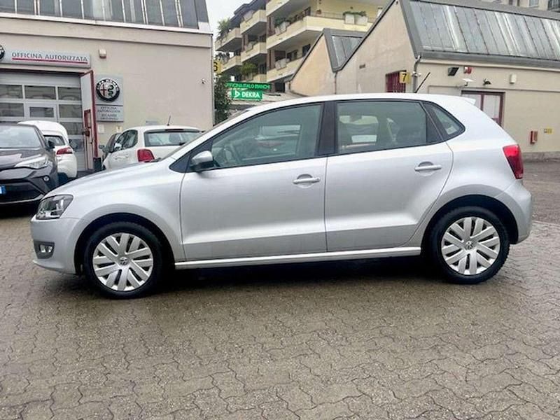 Usata VW Polo Comfortline 74 CV (54 kW) 2014 Argento Berlina