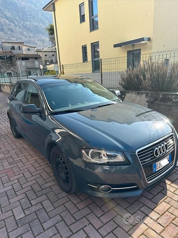 Usata Audi A3 Attraction 170 CV (125 kW) 2011 Grigio Utilitaria