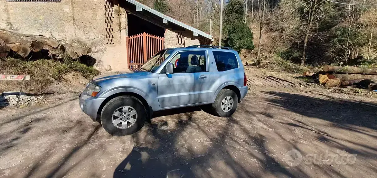 Usata Mitsubishi Pajero 160 CV (117 kW) 2007 Grigio SUV