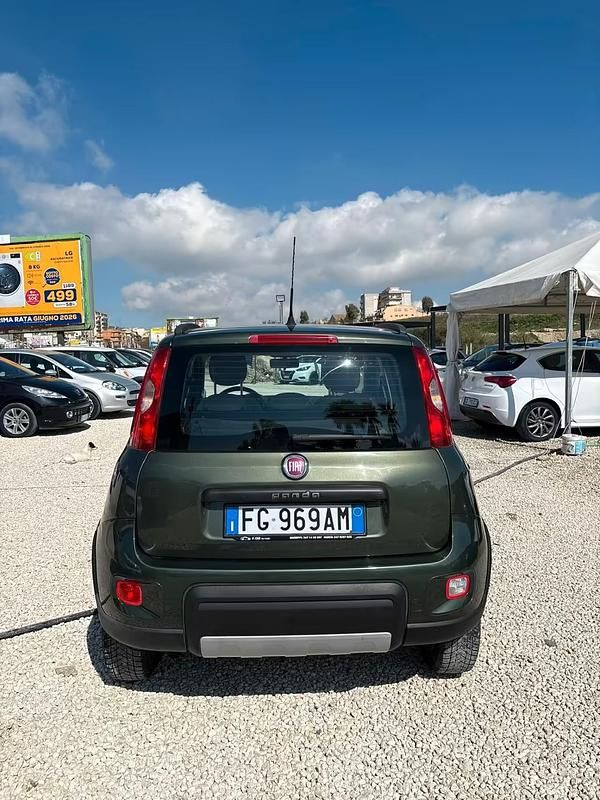 Usata Fiat Panda 4x4 S 95 CV (69 kW) 2017 Verde Utilitaria