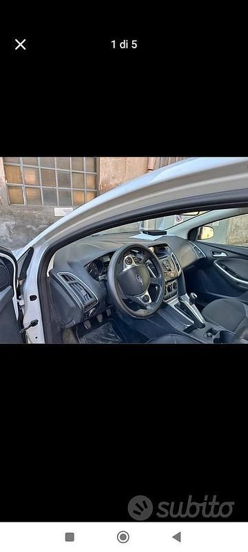 Usata Ford Focus 115 CV (84 kW) 2012 Bianco Station wagon