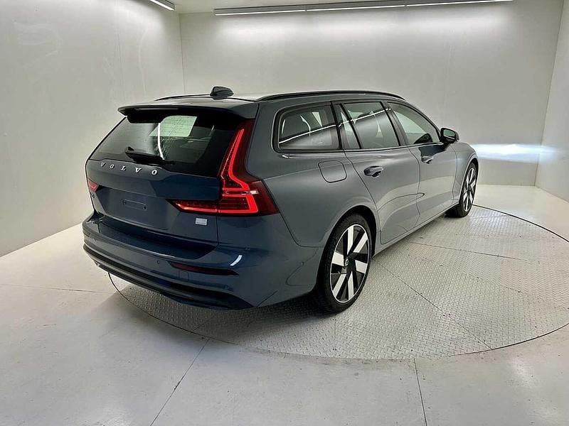 Nuova Volvo V60 257 CV (189 kW) 2025 Grigio Station wagon