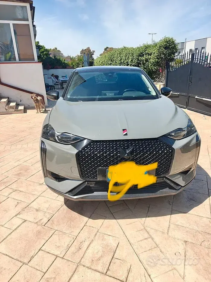 Käytetty DS Automobiles DS3 Performance 131 HP (96 kW) 2023 Harmaa Sedan