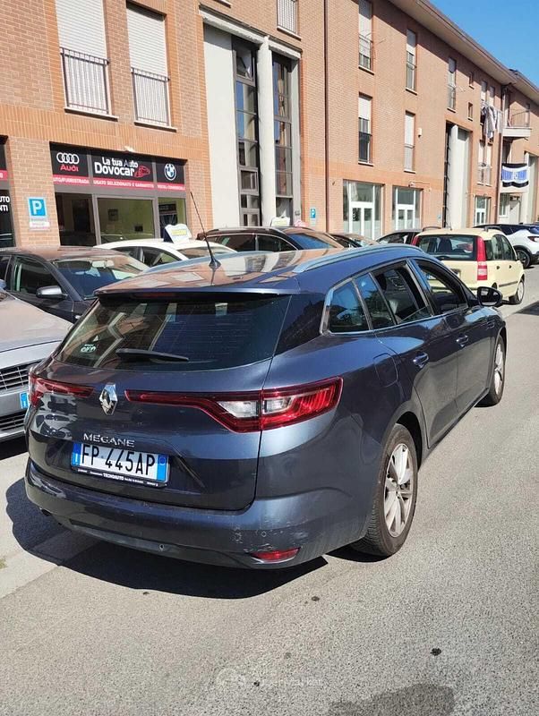 Usata Renault Mégane GrandTour 110 CV (80 kW) 2018 Blu Station wagon