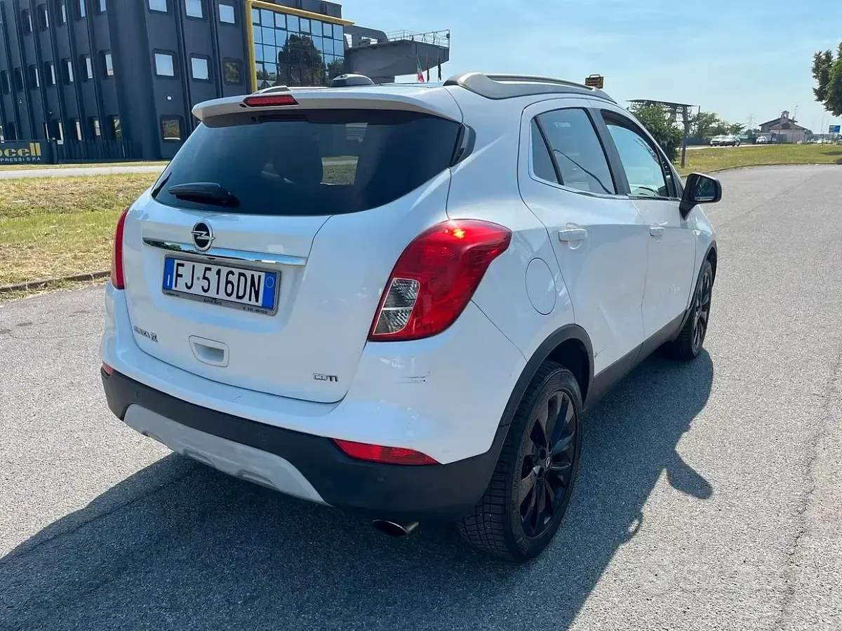 Usata Opel Mokka X S 136 CV (100 kW) 2017 Bianco SUV