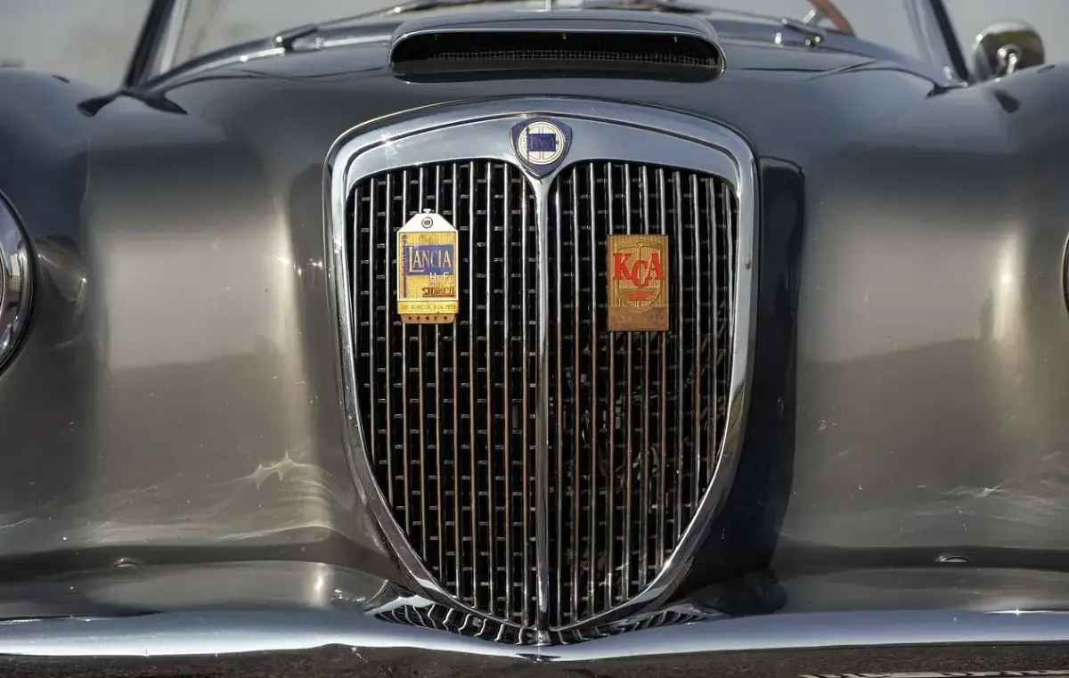 Usata Lancia Aurelia 152 CV (111 kW) 1989 Grigio Cabrio