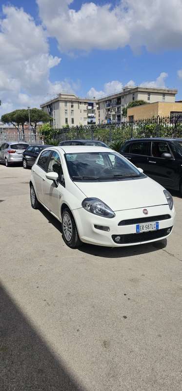 Usato 2011 Fiat Grande Punto 1.2 Diesel 75 CV (2.750 €)