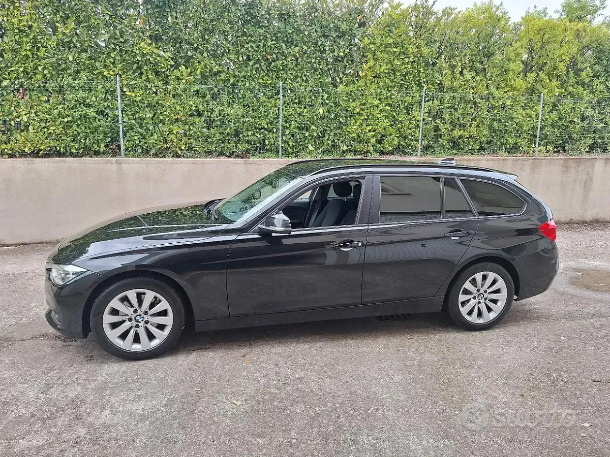 Usata BMW 318 150 CV (110 kW) 2018 Nero Station wagon