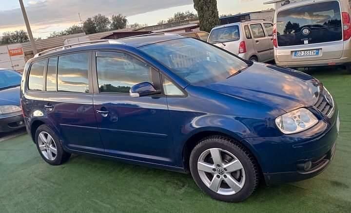 Usata VW Touran Highline 140 CV (102 kW) 2006 Blu Monovolume