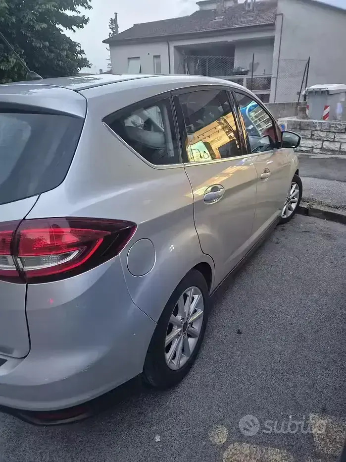 Usata Ford C-MAX Titanium S 120 CV (88 kW) 2017 Grigio Monovolume