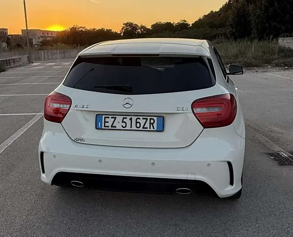 Usata Mercedes A180 Premium 109 CV (80 kW) 2015 Utilitaria