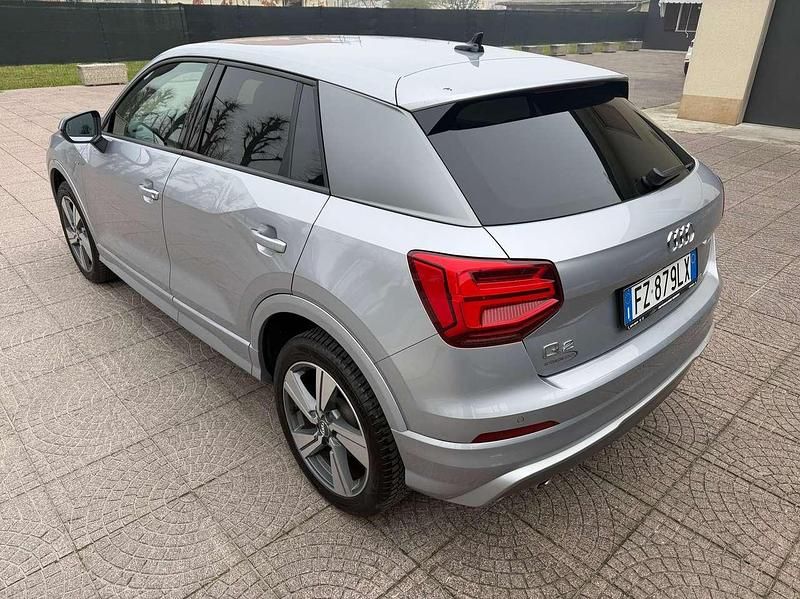 Usata Audi Q2 S-Line 116 CV (85 kW) 2020 Argento SUV