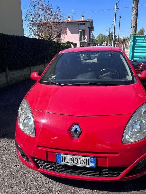 Usata Renault Twingo Dynamique 76 CV (55 kW) 2007 Rosso Utilitaria