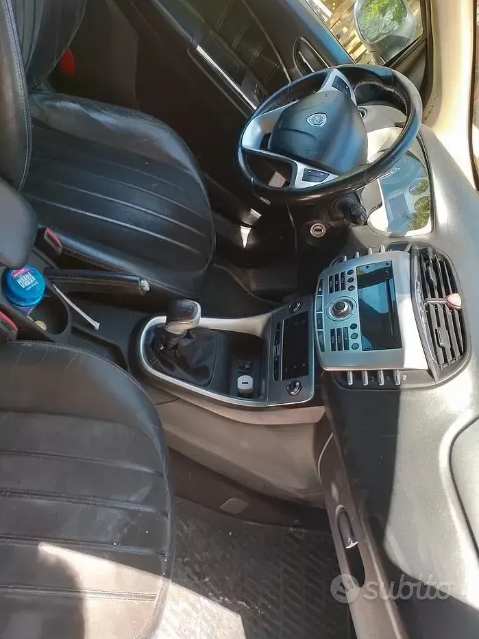 Usata Lancia Delta 90 CV (66 kW) 2009 Nero Utilitaria