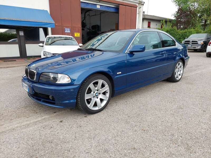 Usato 2002 BMW 318 2.0 Benzin 143 CV (3.900 €)