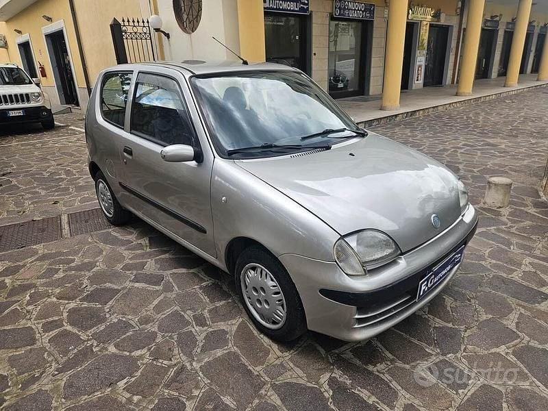 Usata Fiat 600 54 CV (39 kW) 2002 Grigio Utilitaria