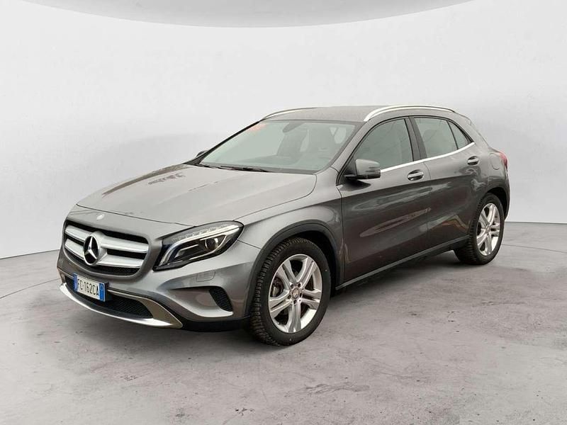 Grigio Usata 2016 Mercedes GLA200 SUV | 18.800 € (Buon prezzo) - Immagine 1/2