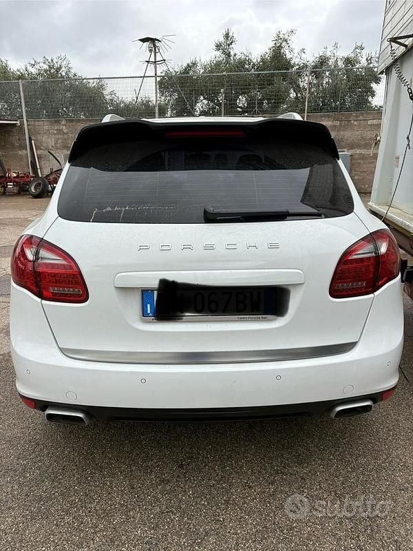 Usata Porsche Cayenne 245 CV (180 kW) 2012 Bianco SUV