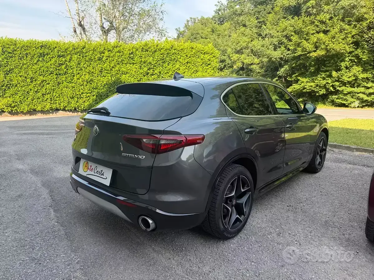 Usata Alfa Romeo Stelvio Ti 210 CV (154 kW) 2021 Grigio SUV