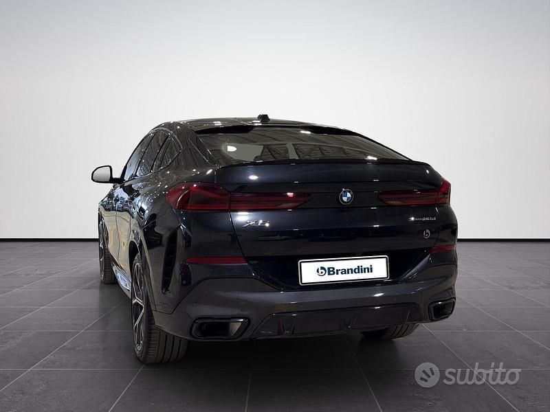 Usata BMW X6 M Sport 298 CV (219 kW) 2025 Black sapphire met. SUV