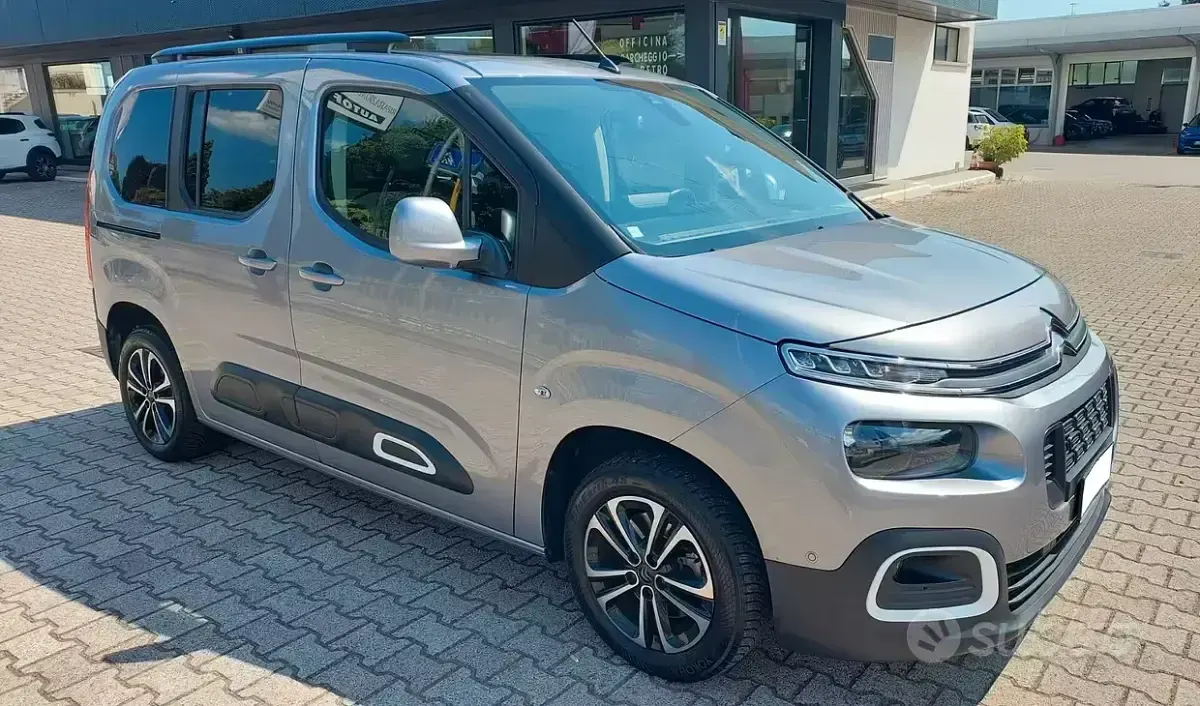 Usata Citroën Berlingo Shine 131 CV (96 kW) 2019 Steel grey Monovolume