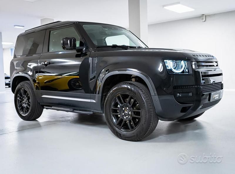 Gebraucht Land Rover Defender Dynamic 200 PS (147 kW) 2021 Schwarz SUV