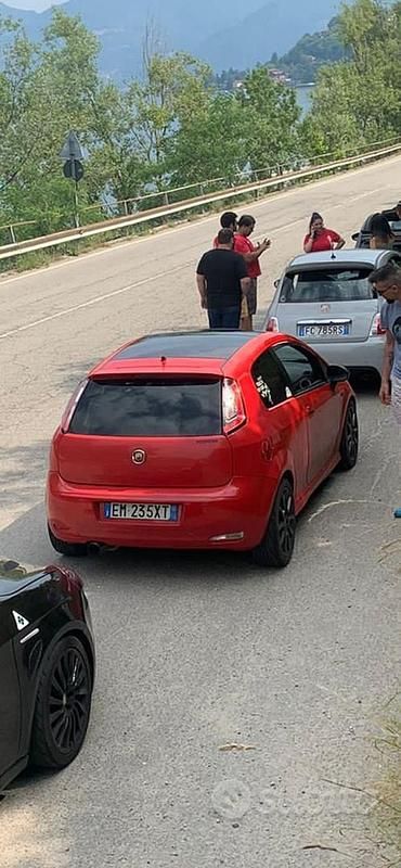 Usata Fiat Punto Sport 135 CV (99 kW) 2012 Rosso Utilitaria