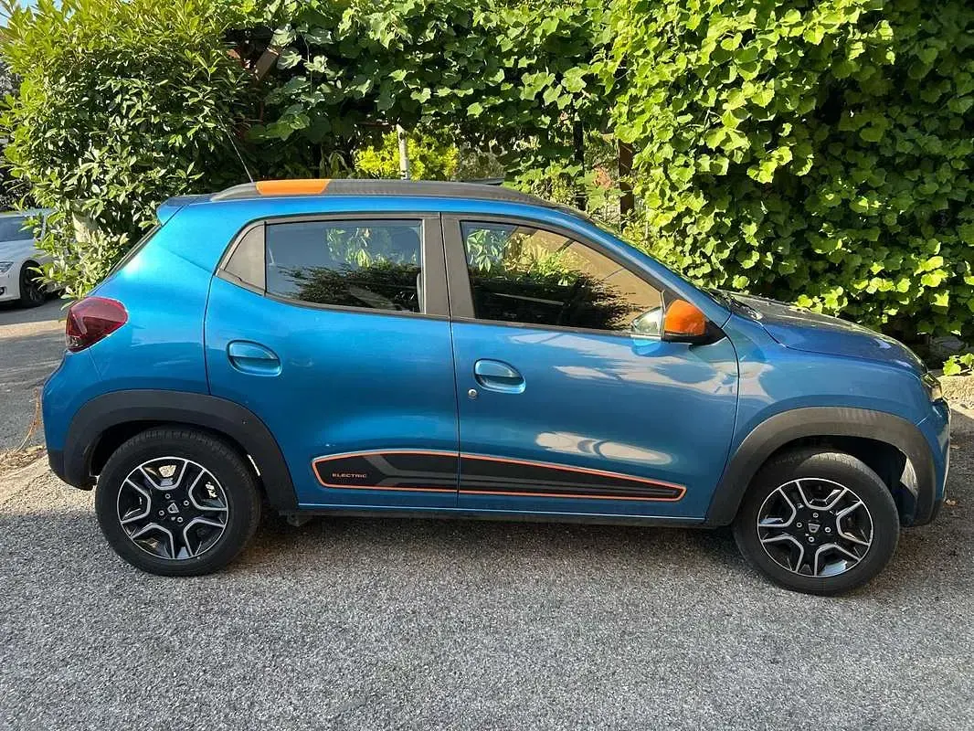 Usata Dacia Spring Comfort Plus 19 kW (26 CV) 2021 Blu/azzurro Utilitaria