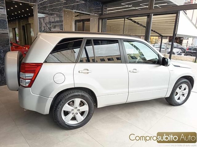 Usata Suzuki Grand Vitara 129 CV (94 kW) 2011 Grigio SUV