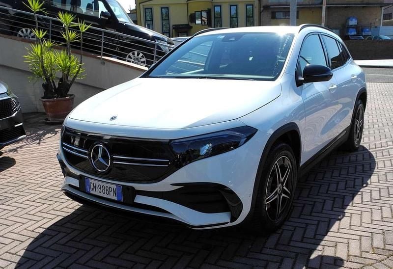 Usata Mercedes EQA250+ 94 kW (129 CV) 2023 Pastello SUV