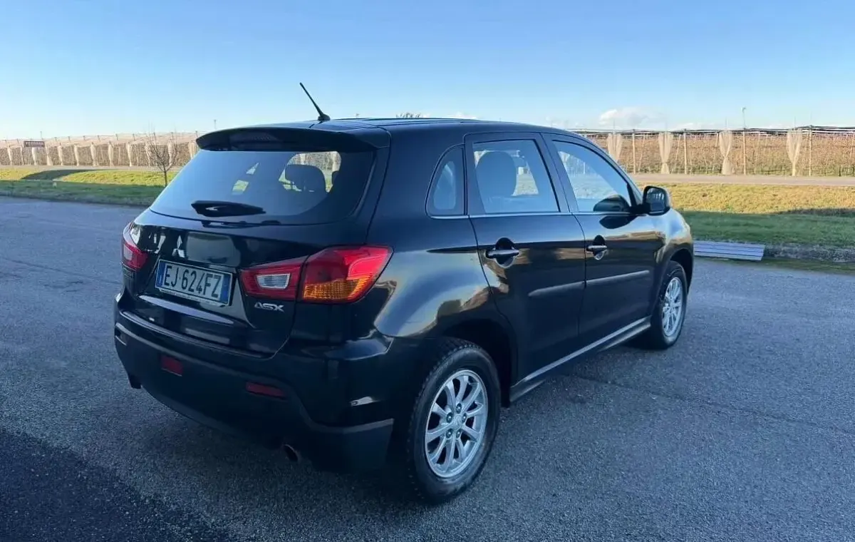 Usata Mitsubishi ASX 149 CV (109 kW) 2011 Nero SUV
