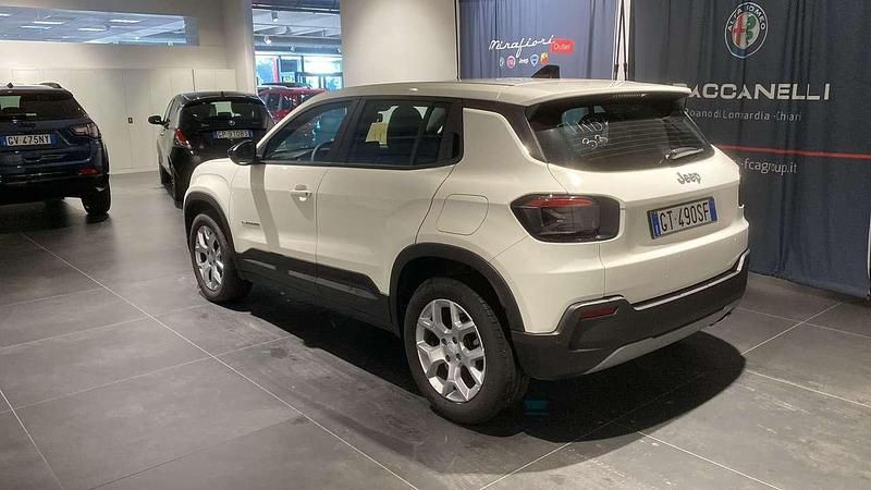 Usata Jeep Avenger Altitude 101 CV (74 kW) 2024 Bianco SUV