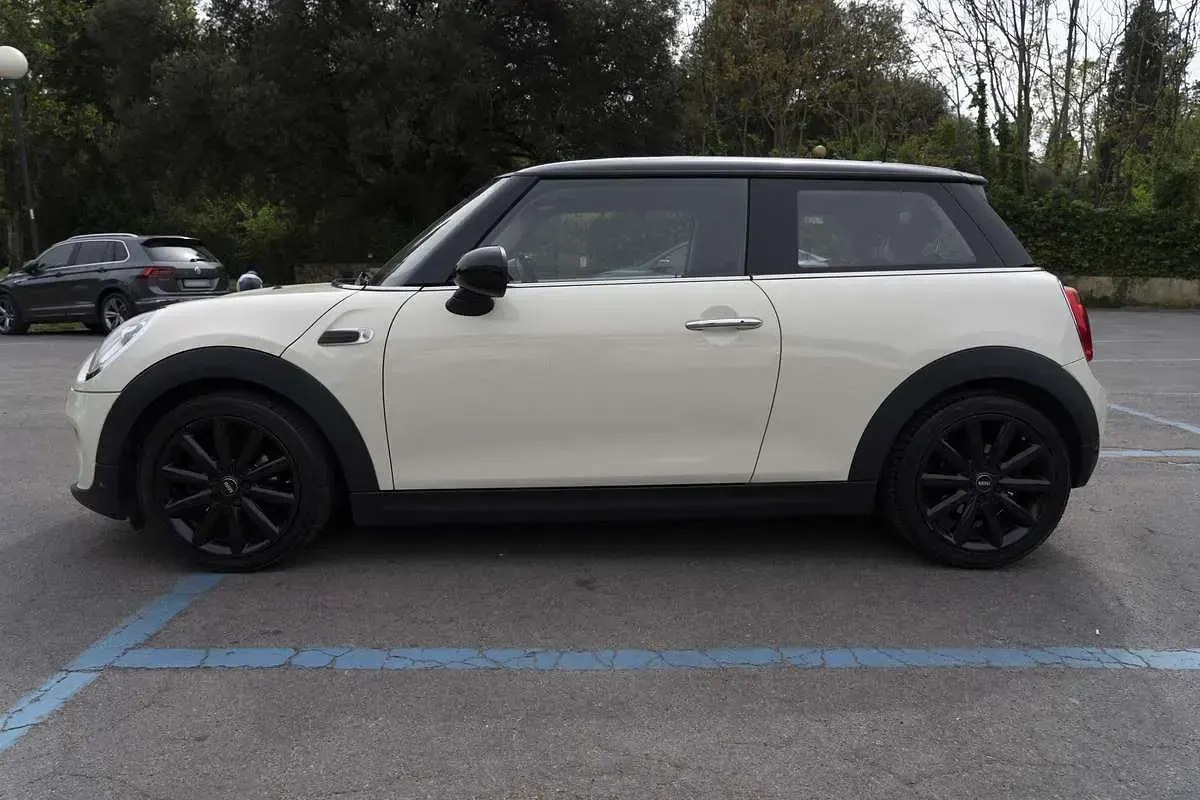 Usata Mini Cooper D Hype 116 CV (85 kW) 2017 Bianco Utilitaria