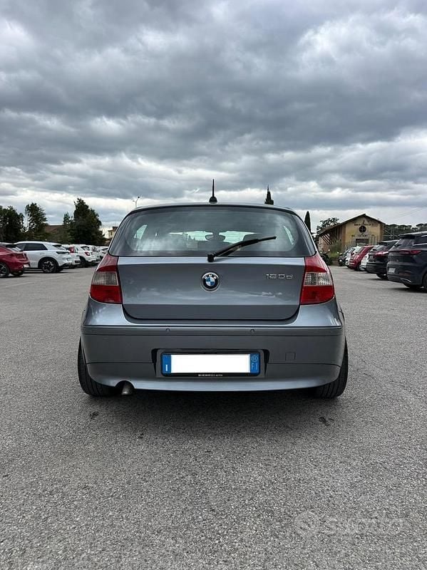 Usata BMW 120 M Sport 163 CV (119 kW) 2005 Grigio Utilitaria