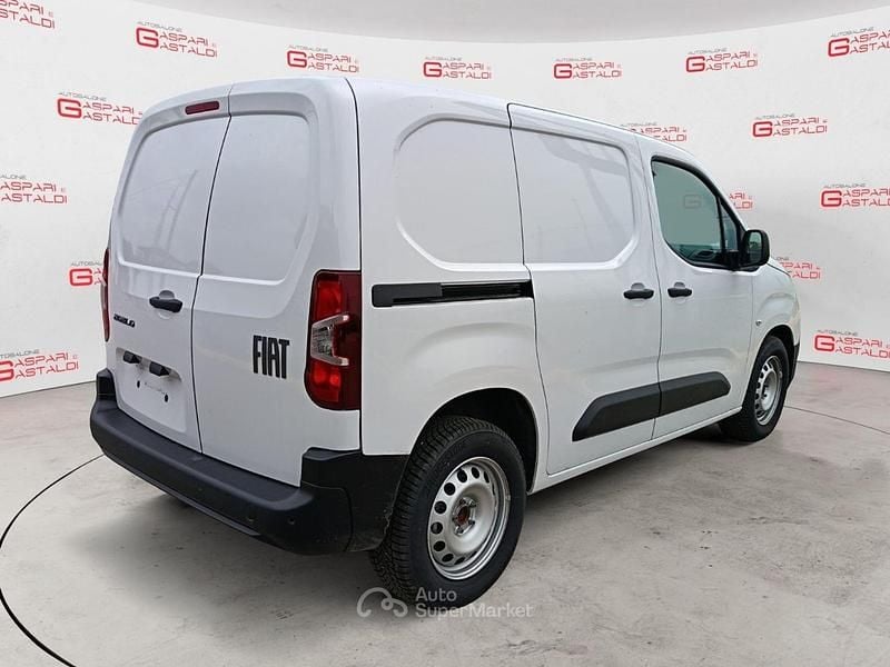 Novo Fiat Doblò 102 HP (75 kW) 2025 Branco Monovolume
