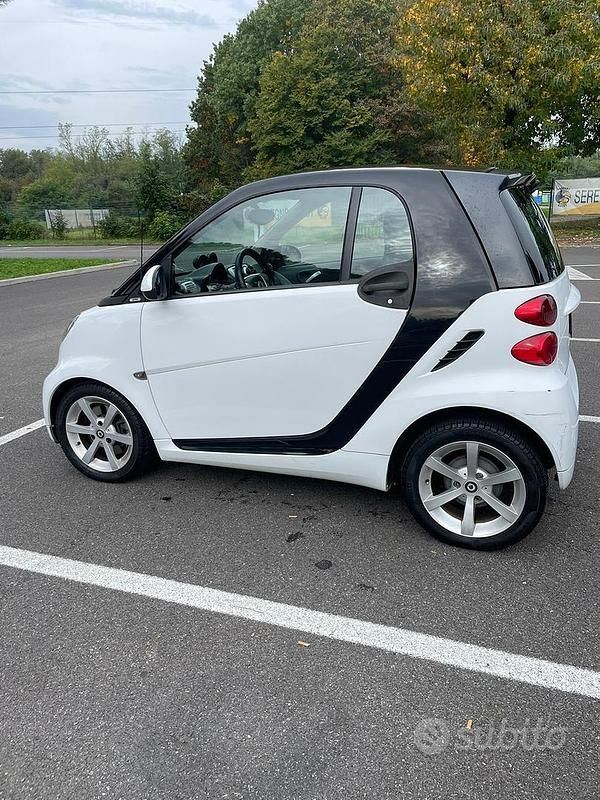 Usata 2010 Smart ForTwo Coupé Pulse Utilitaria | 4900 € (Ottimo prezzo) - Immagine 1/4