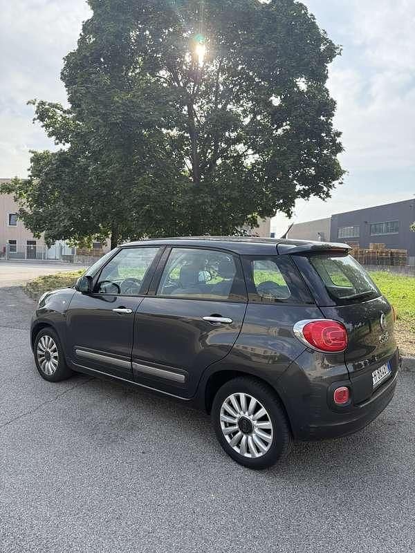 Usata 2016 Fiat 500L Lounge Monovolume | 13.000 € (Molto cara) - Immagine 1/4