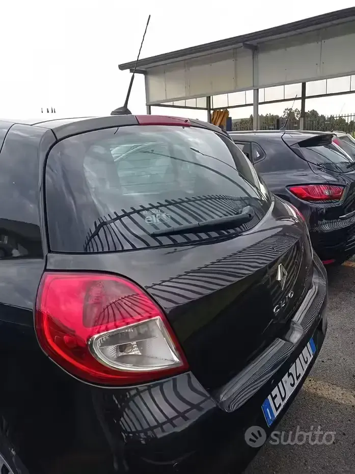 Usata Renault Clio II 85 CV (62 kW) 2010 Nero Berlina
